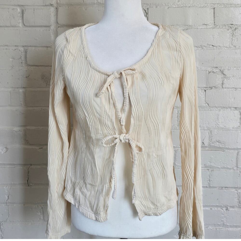 Gamiss Cream Plisse Wavy Pleated Front Tie Open Cardigan Top​┃Coquette Fairycore